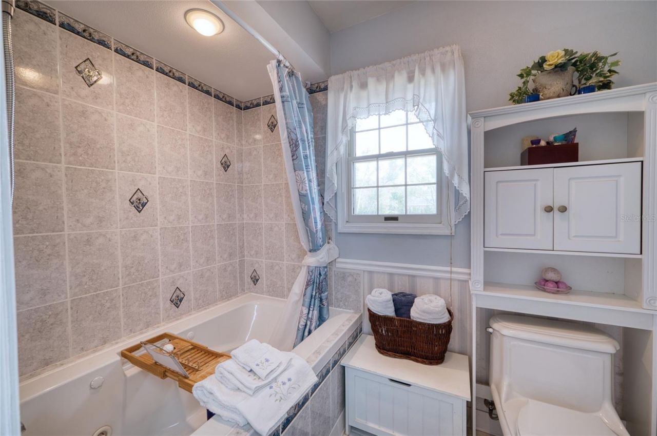 3908 Oak Grove Drive, Sarasota, FL 34243 Photo