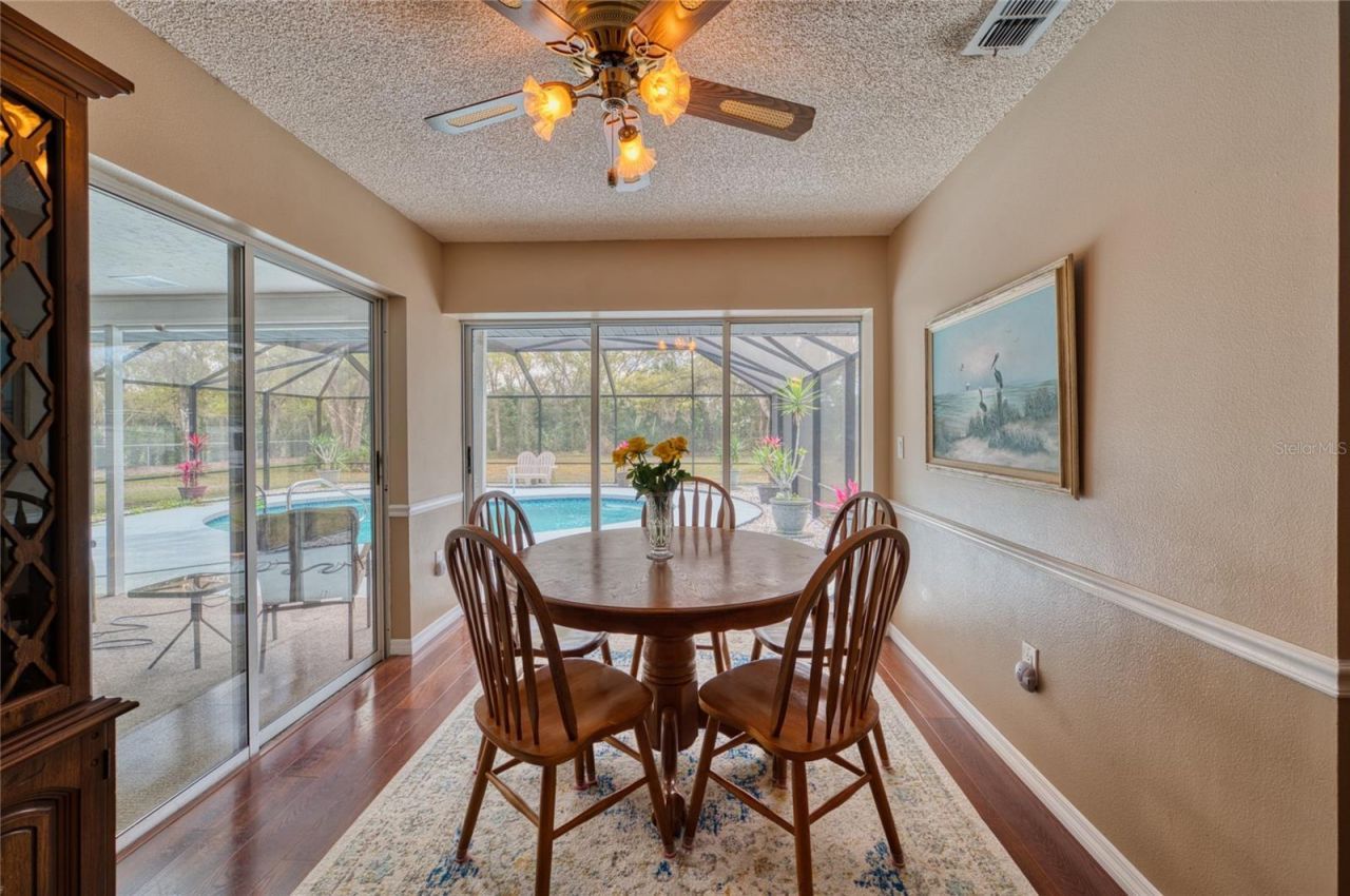 3908 Oak Grove Drive, Sarasota, FL 34243 Photo