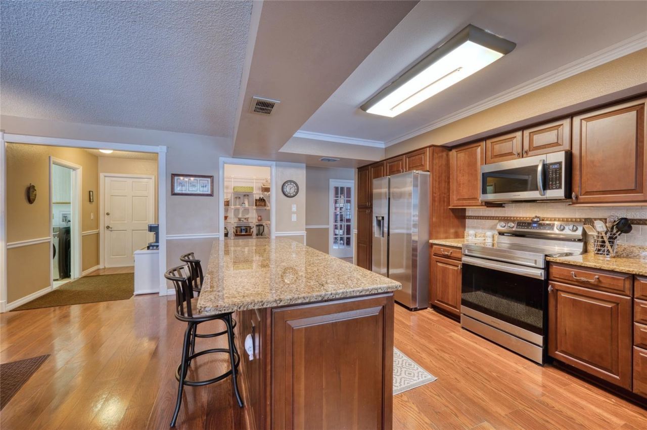 3908 Oak Grove Drive, Sarasota, FL 34243 Photo