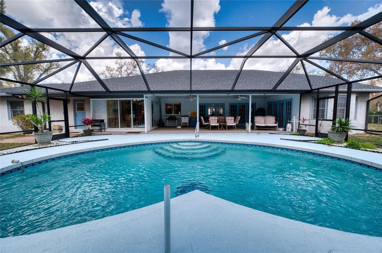 3908 Oak Grove Drive, Sarasota, FL 34243 Photo