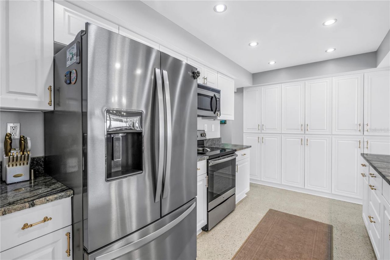 14546 Anchorage Circle, Seminole, FL 33776 Photo