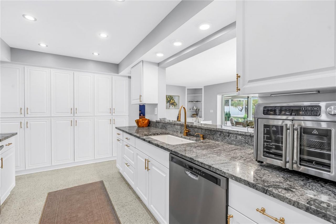 14546 Anchorage Circle, Seminole, FL 33776 Photo