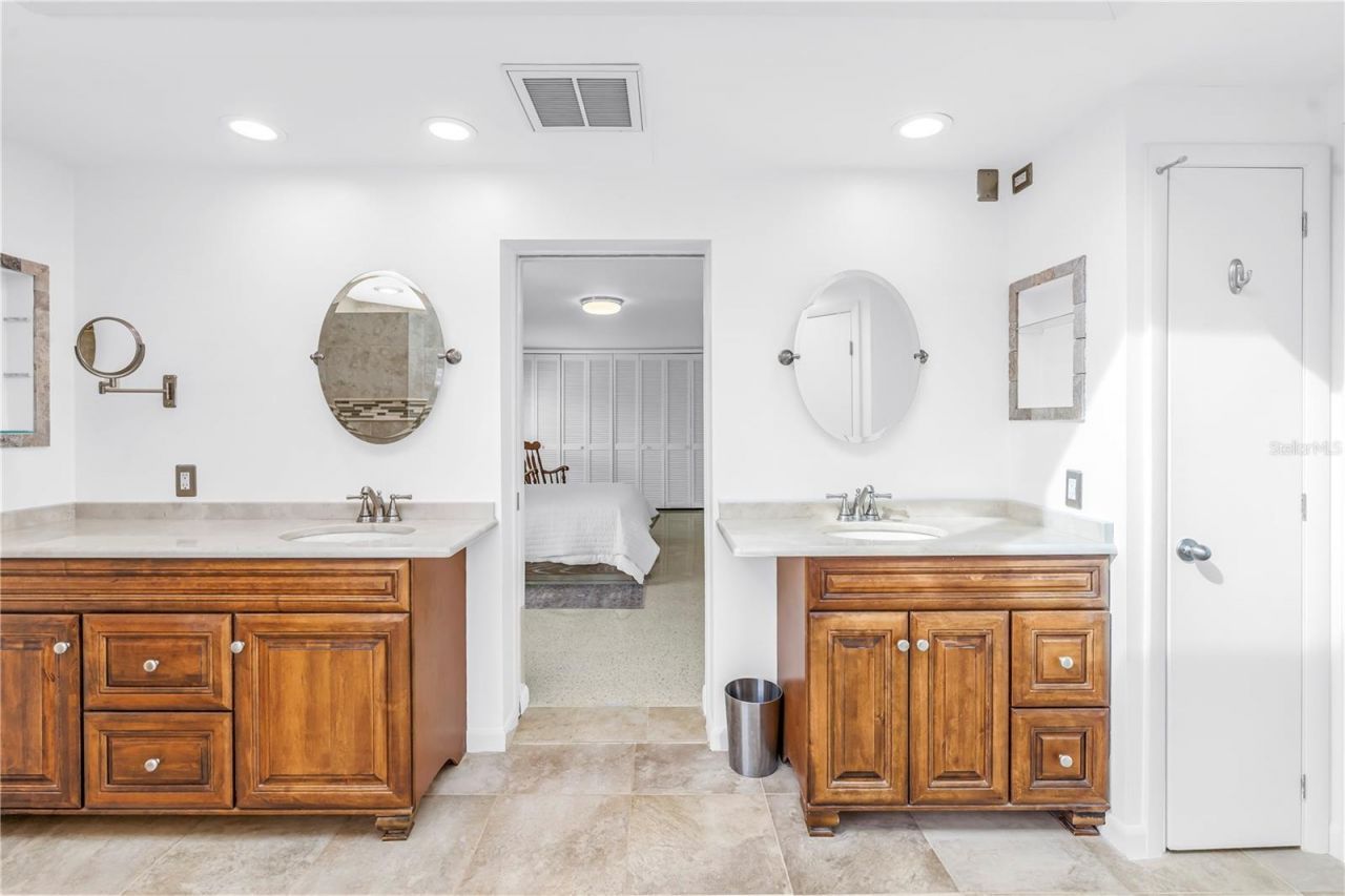 14546 Anchorage Circle, Seminole, FL 33776 Photo