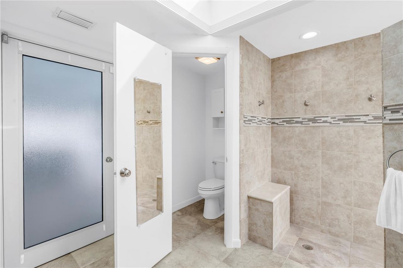 14546 Anchorage Circle, Seminole, FL 33776 Photo