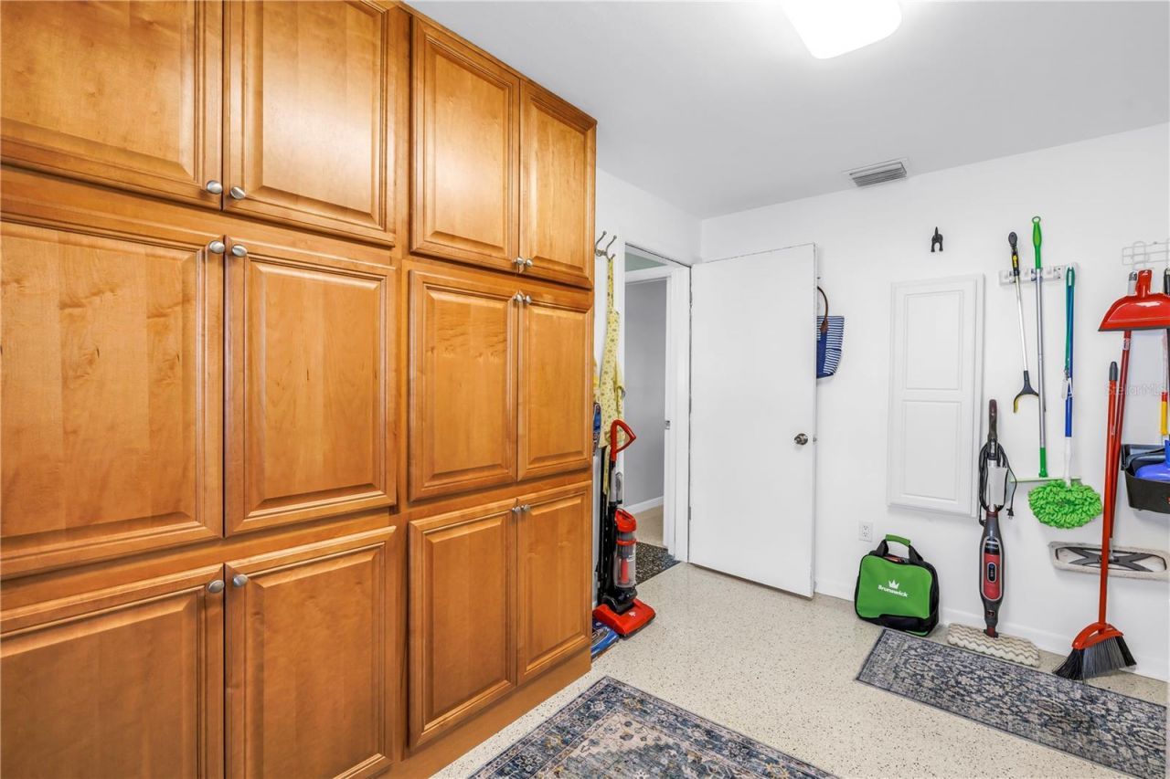 14546 Anchorage Circle, Seminole, FL 33776 Photo