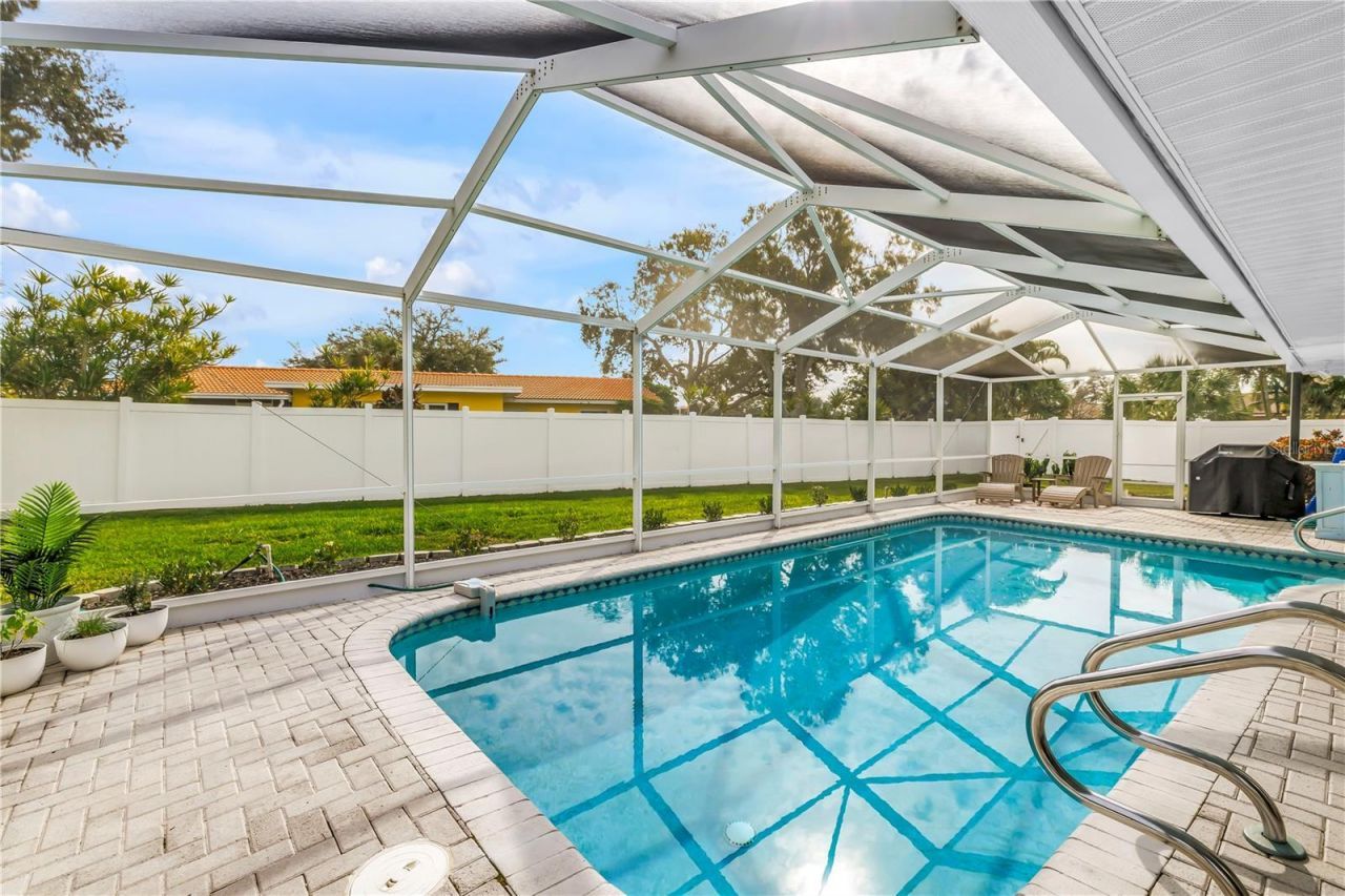 14546 Anchorage Circle, Seminole, FL 33776 Photo