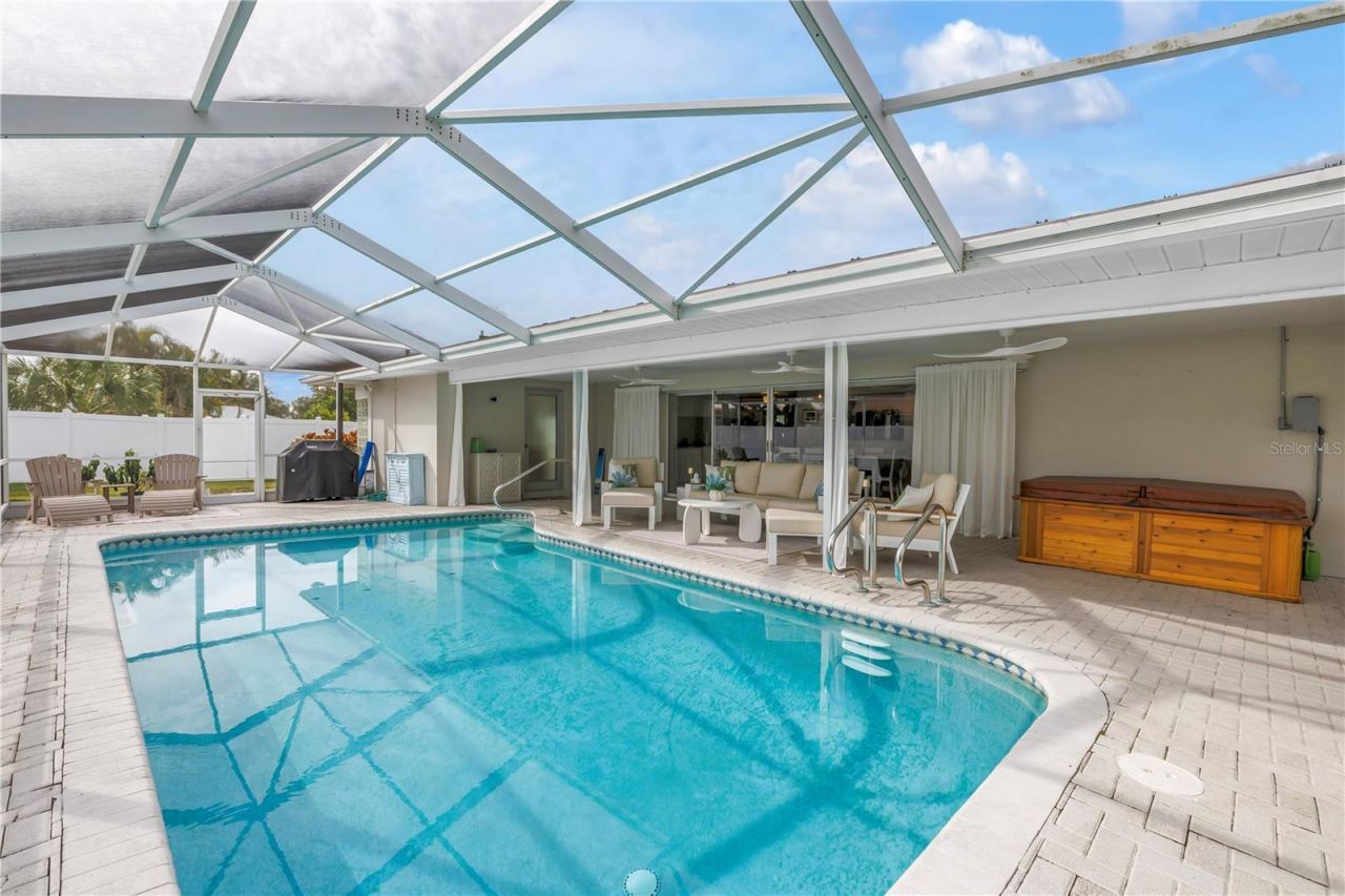 14546 Anchorage Circle, Seminole, FL 33776 Photo