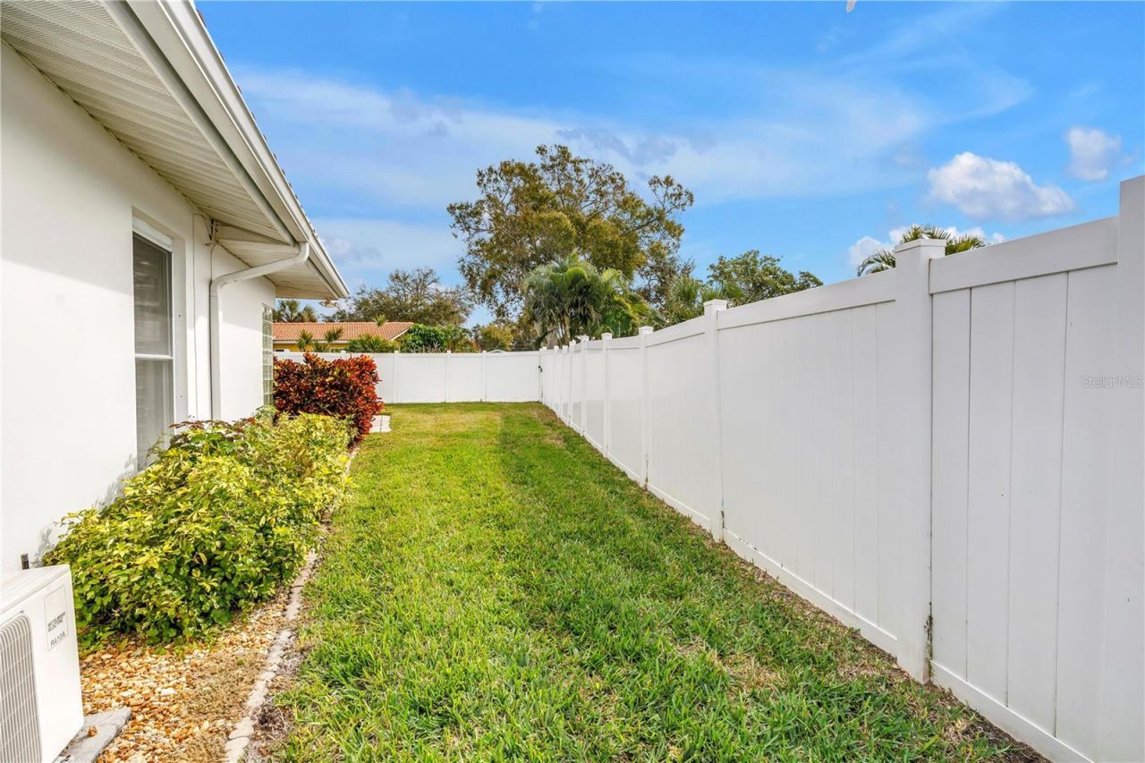 14546 Anchorage Circle, Seminole, FL 33776 Photo