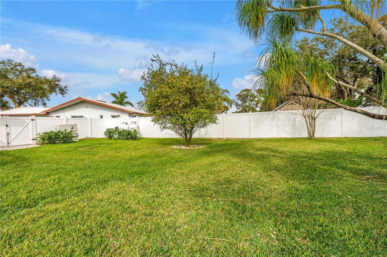 14546 Anchorage Circle, Seminole, FL 33776 Photo