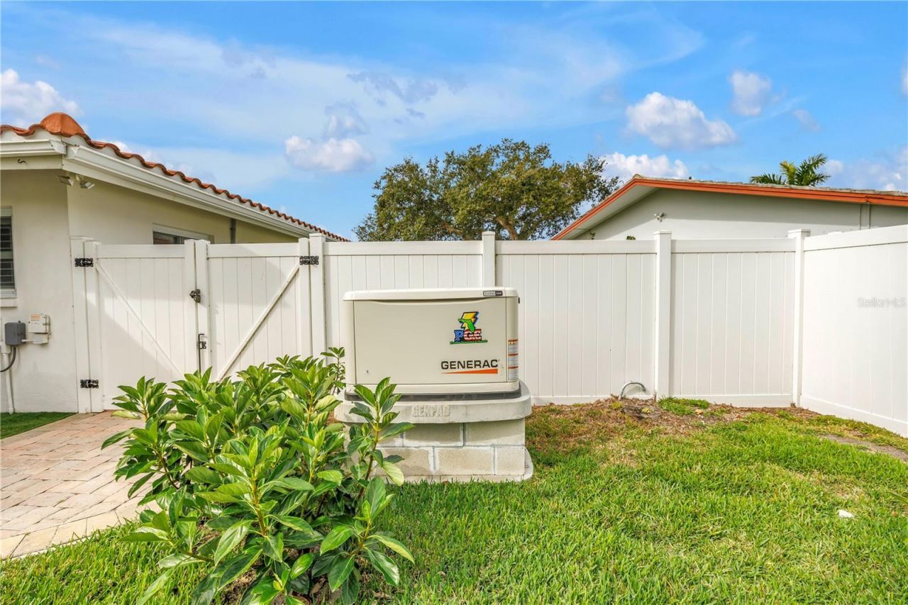 14546 Anchorage Circle, Seminole, FL 33776 Photo