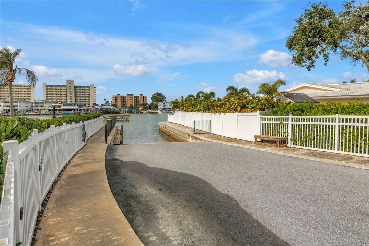 14546 Anchorage Circle, Seminole, FL 33776 Photo