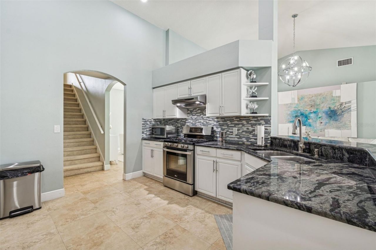 10122 Whisper Pointe Drive, Tampa, FL 33647 Photo