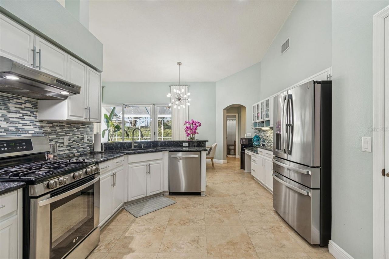 10122 Whisper Pointe Drive, Tampa, FL 33647 Photo