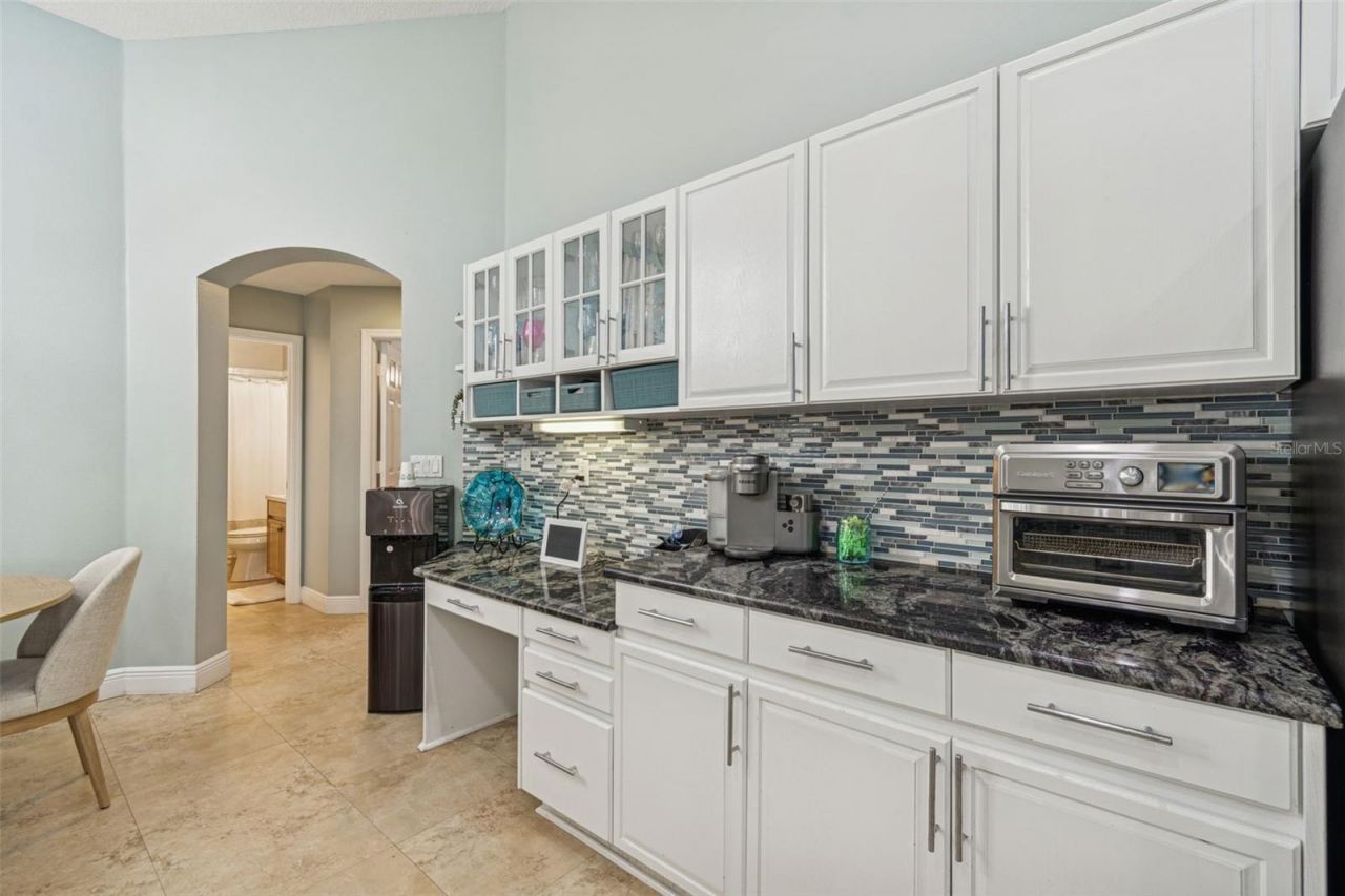 10122 Whisper Pointe Drive, Tampa, FL 33647 Photo