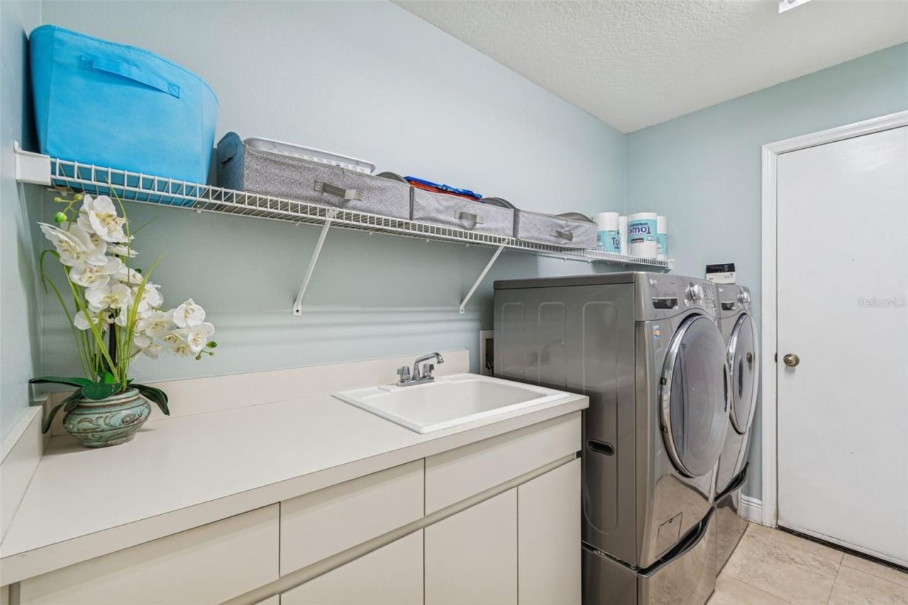 10122 Whisper Pointe Drive, Tampa, FL 33647 Photo