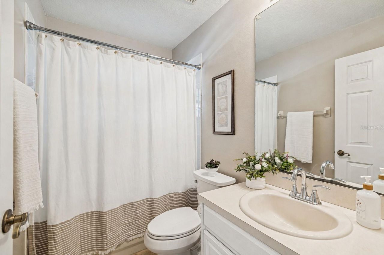 10122 Whisper Pointe Drive, Tampa, FL 33647 Photo