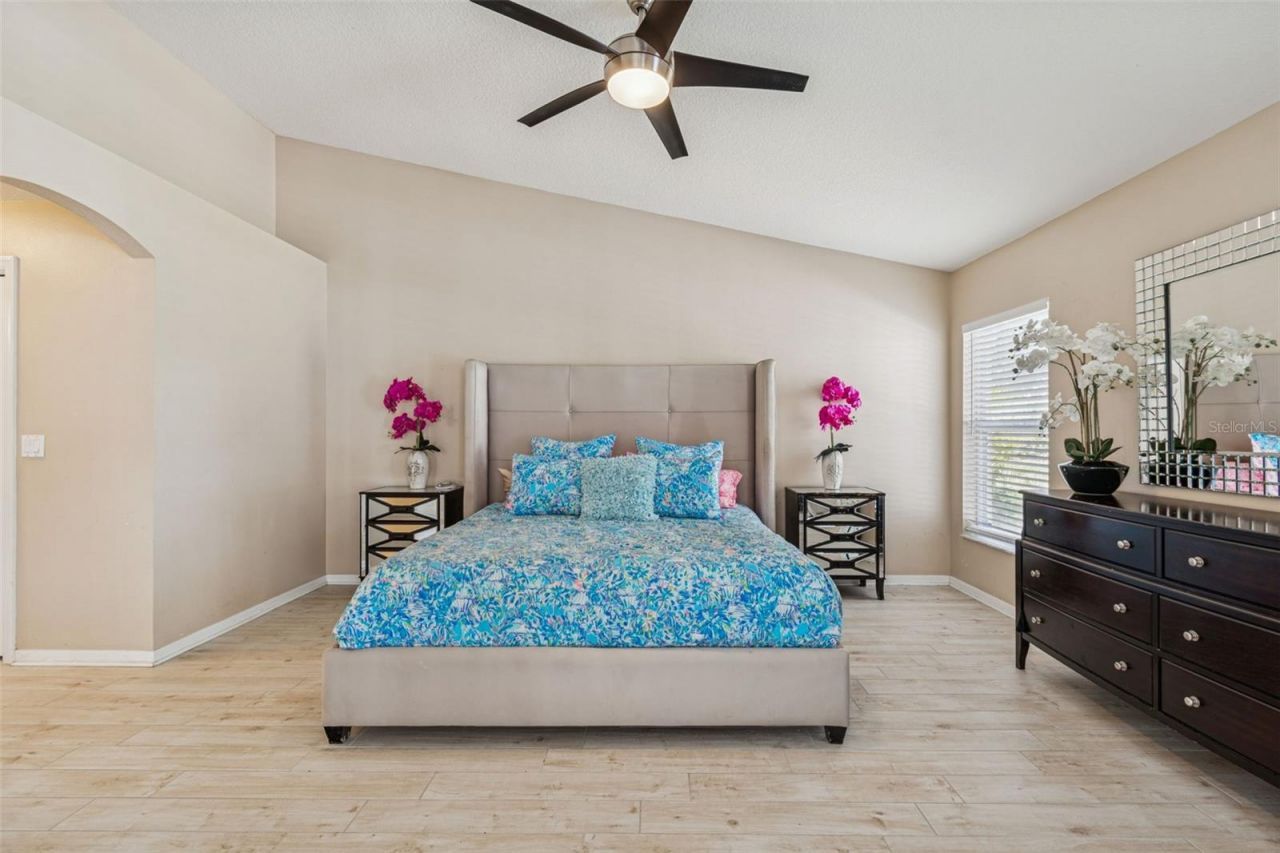 10122 Whisper Pointe Drive, Tampa, FL 33647 Photo