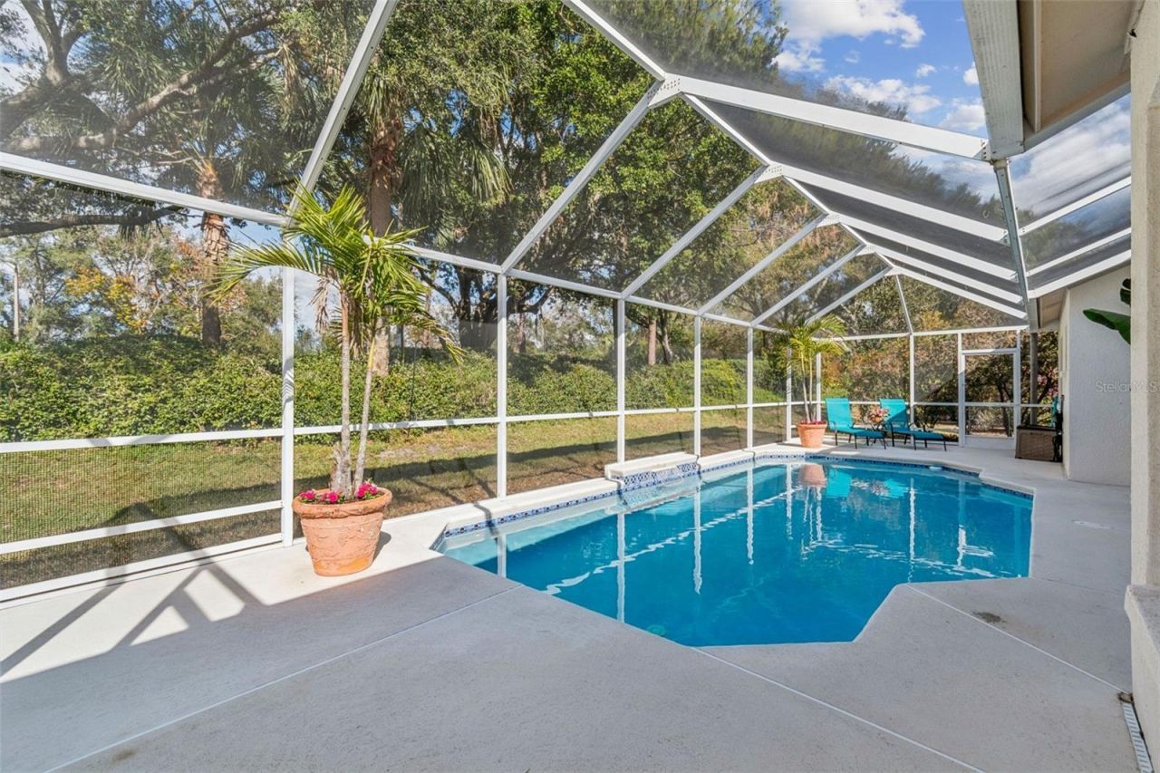 10122 Whisper Pointe Drive, Tampa, FL 33647 Photo