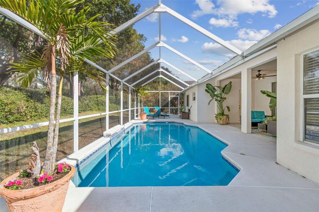 10122 Whisper Pointe Drive, Tampa, FL 33647 Photo