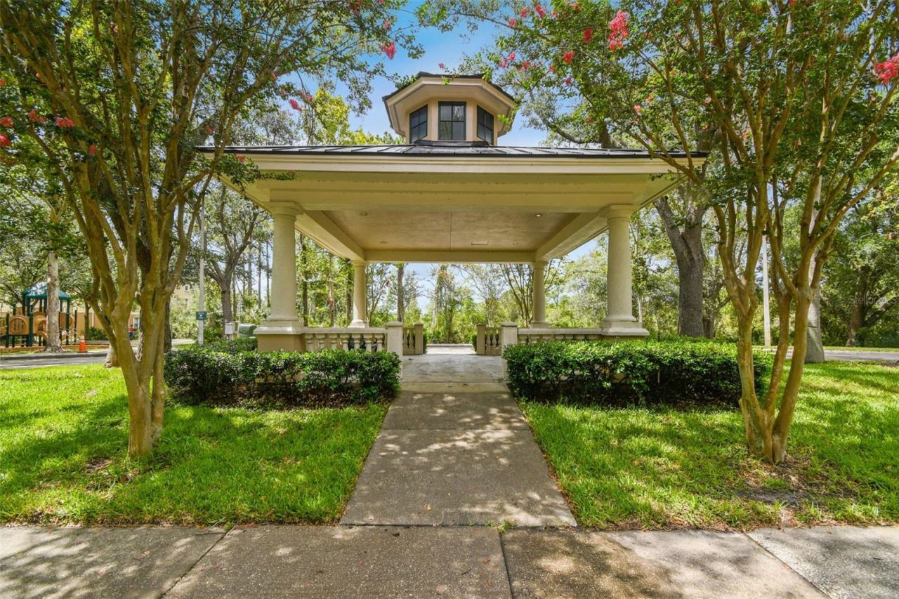 10122 Whisper Pointe Drive, Tampa, FL 33647 Photo
