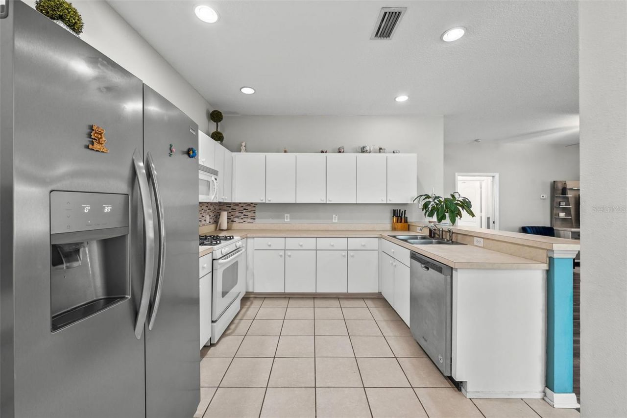 6811 Monarch Park Drive, Apollo Beach, FL 33572 Photo