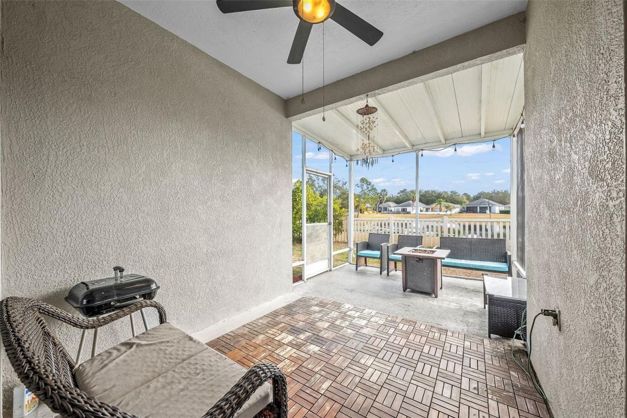 6811 Monarch Park Drive, Apollo Beach, FL 33572 Photo