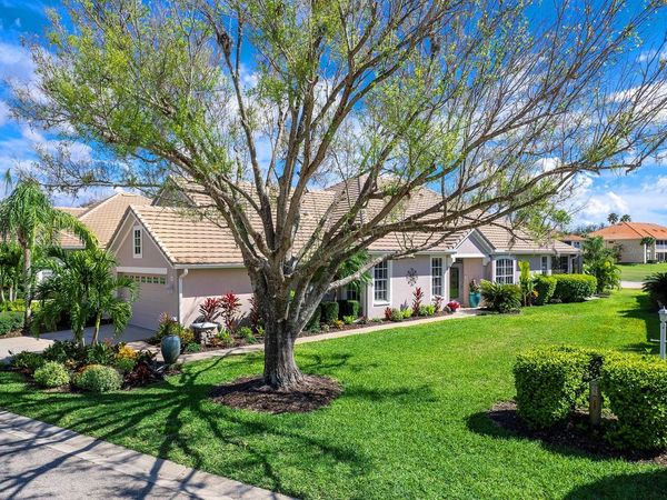 7052 WOODMORE TERRACE, LAKEWOOD RANCH, FL 34202