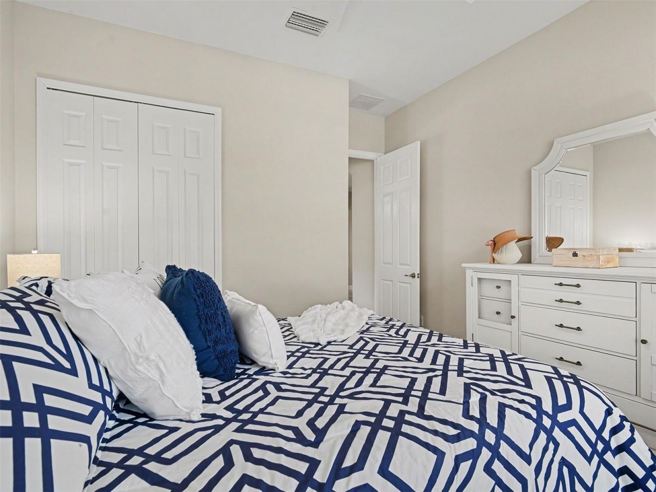 7032 Highgate Lane, Bradenton, FL 34202 Photo