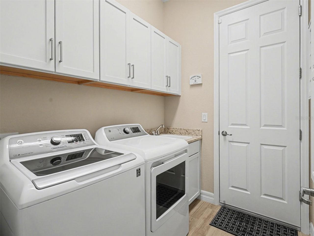 7032 Highgate Lane, Bradenton, FL 34202 Photo