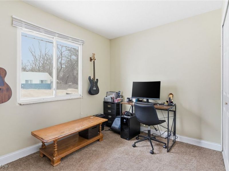 4011 Crest Drive, Cleveland, OH 44109 Photo 16