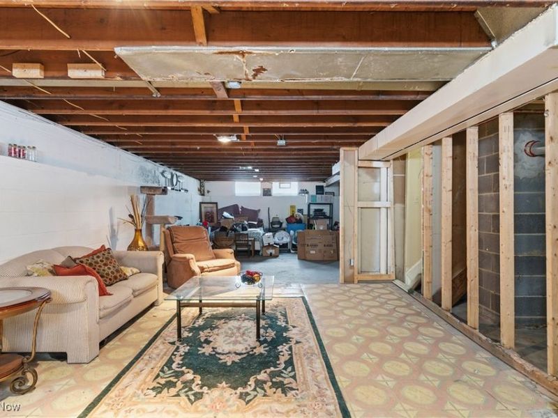 4011 Crest Drive, Cleveland, OH 44109 Photo 26