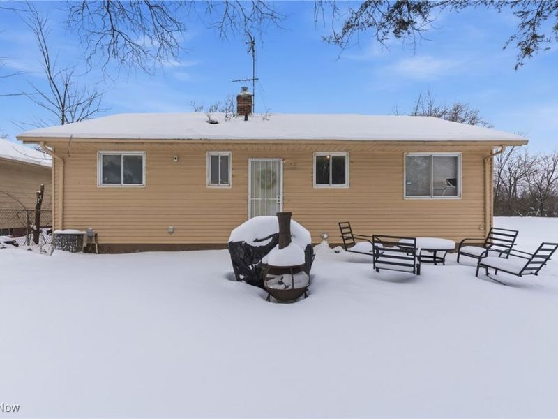 4011 Crest Drive, Cleveland, OH 44109 Photo 31