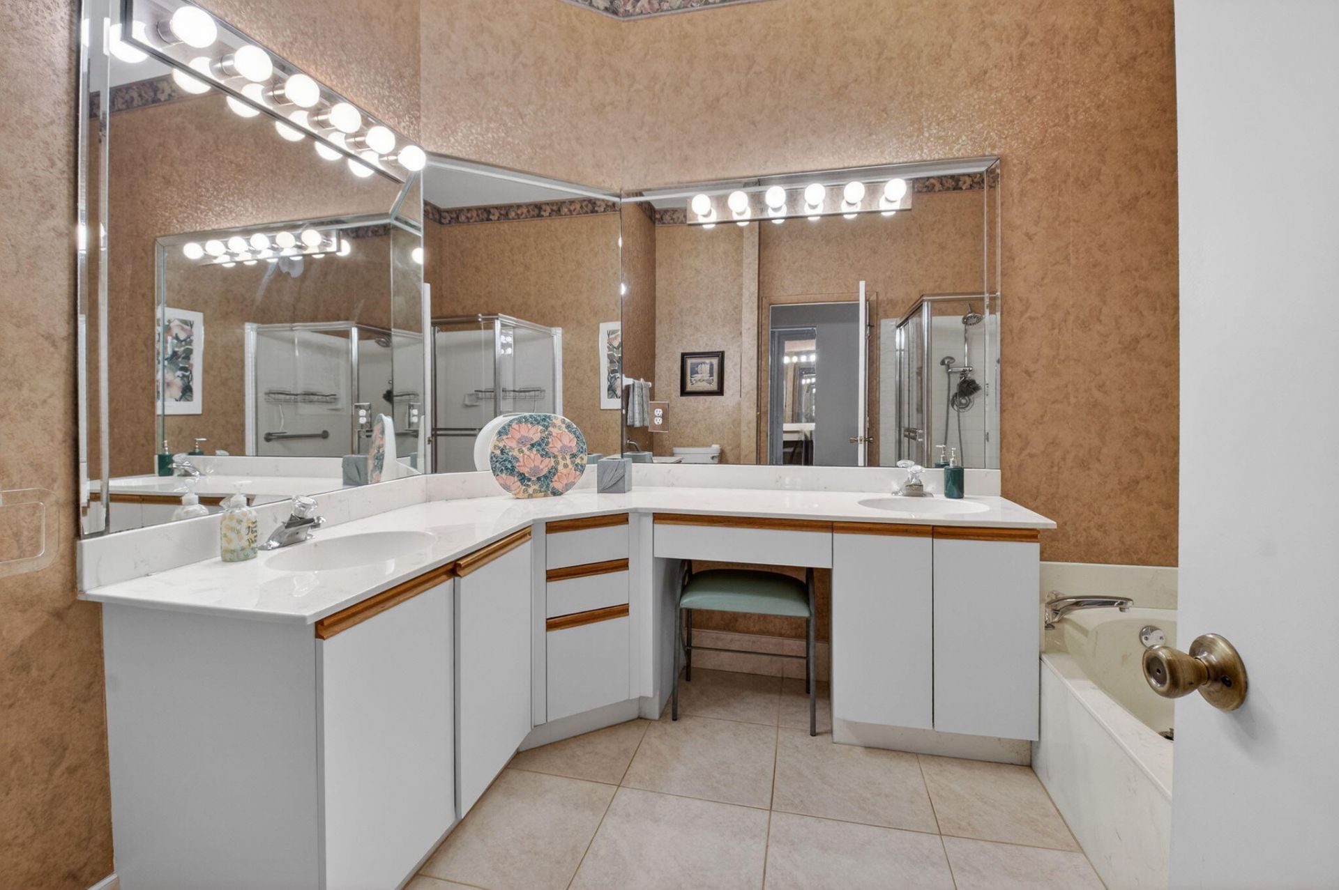5195 Europa Drive, Unit L, Boynton Beach, FL 33437 Photo