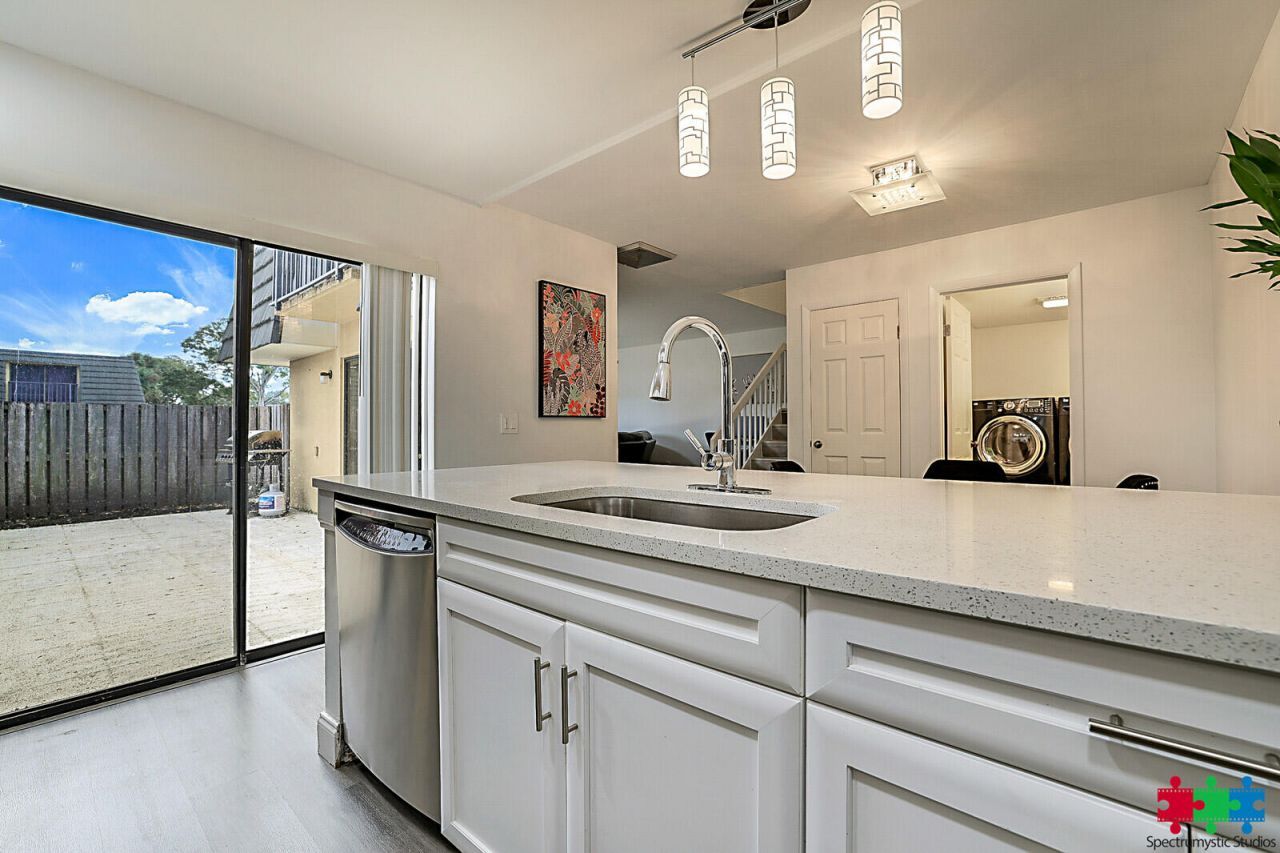 1704 17th Way, West Palm Beach, FL 33407 Photo