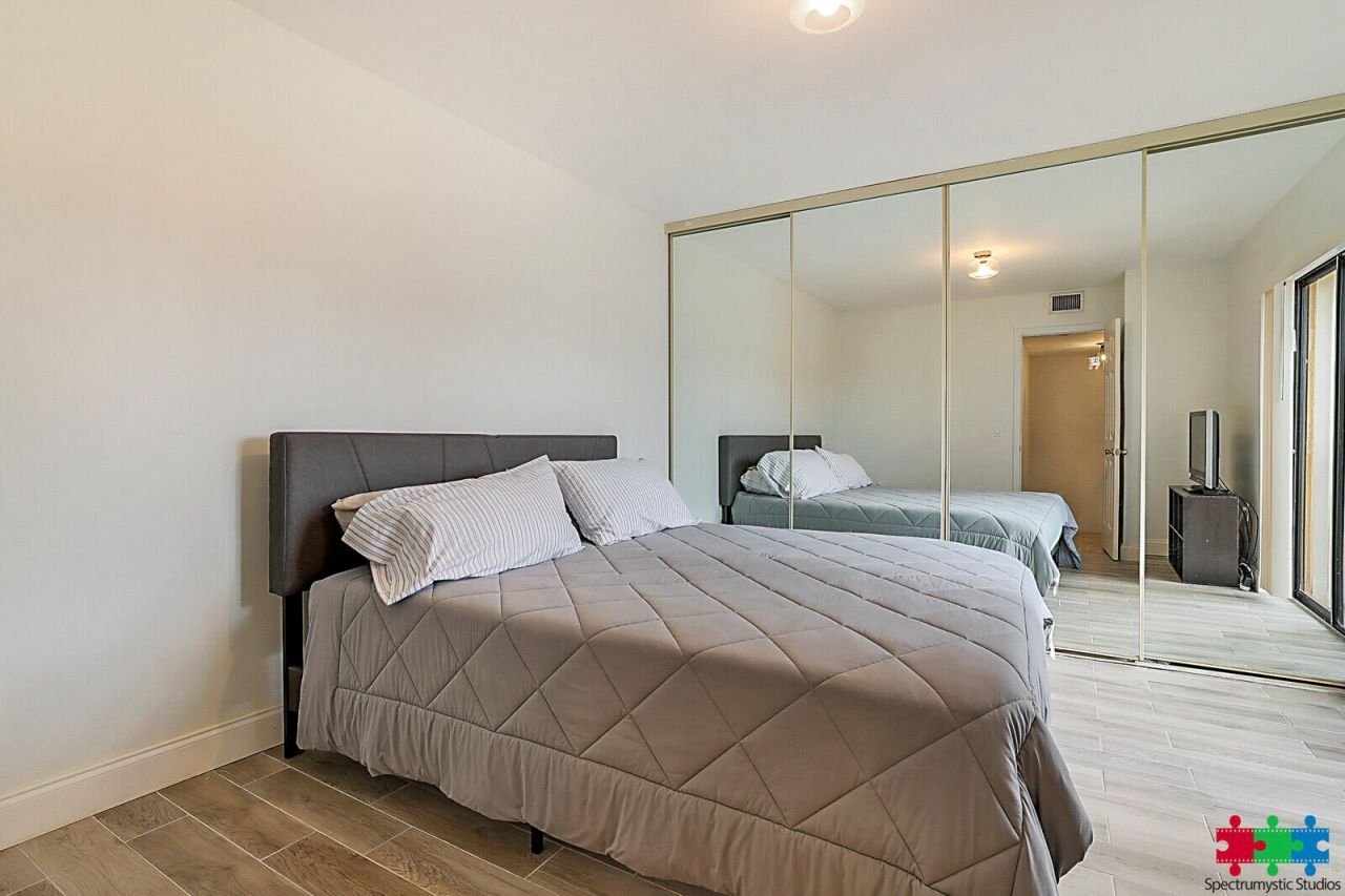 1704 17th Way, West Palm Beach, FL 33407 Photo