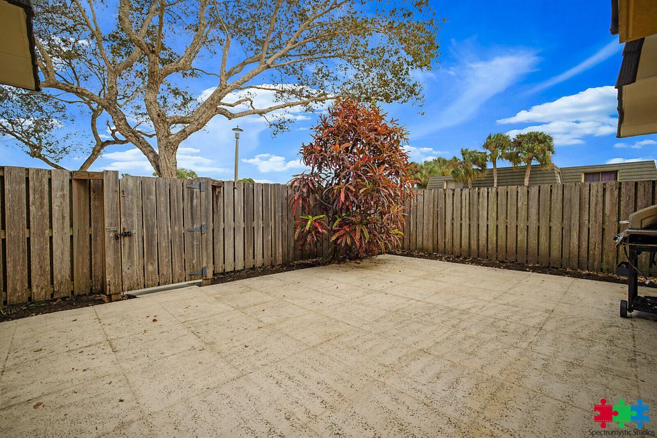 1704 17th Way, West Palm Beach, FL 33407 Photo