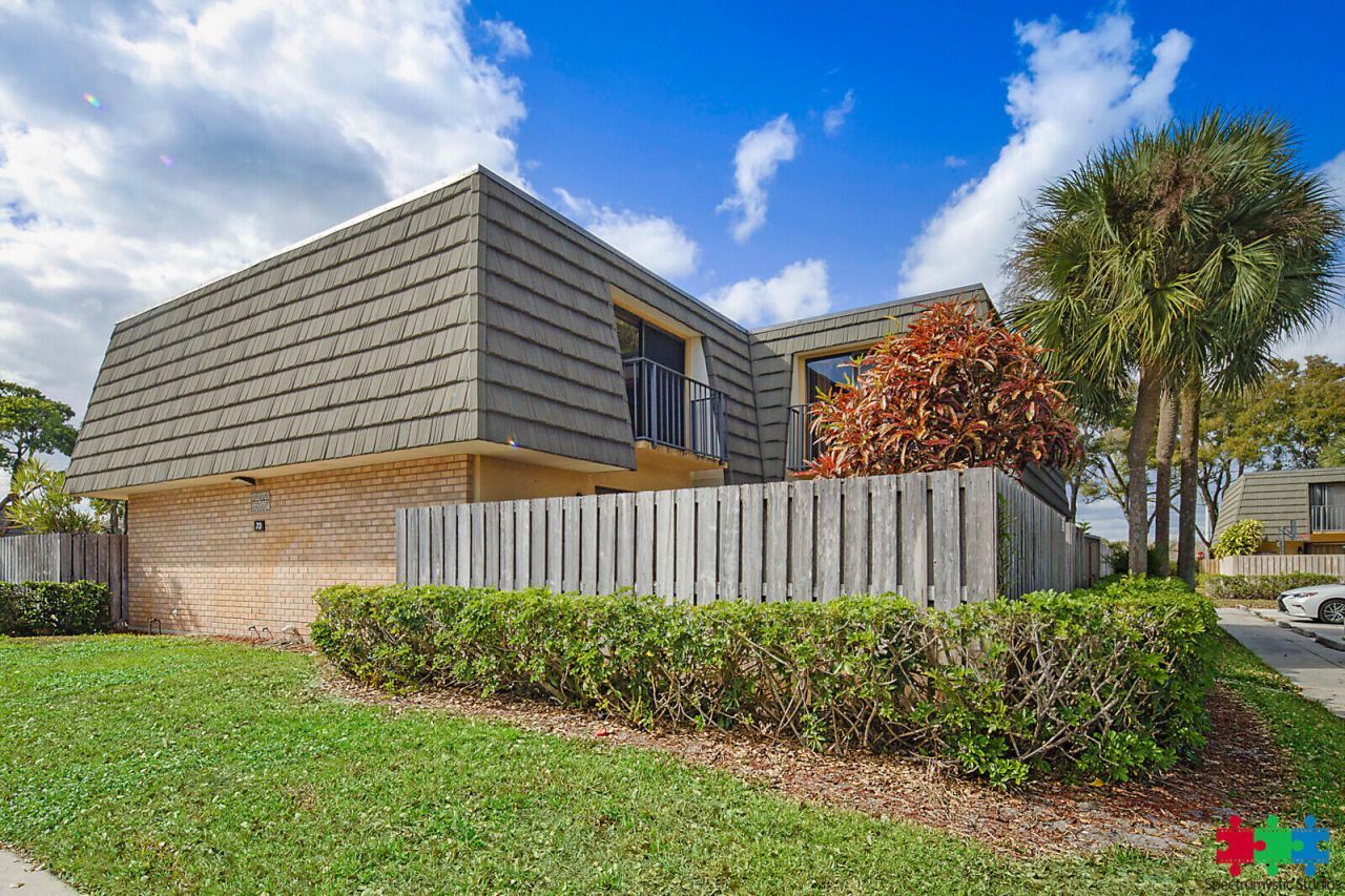 1704 17th Way, West Palm Beach, FL 33407 Photo