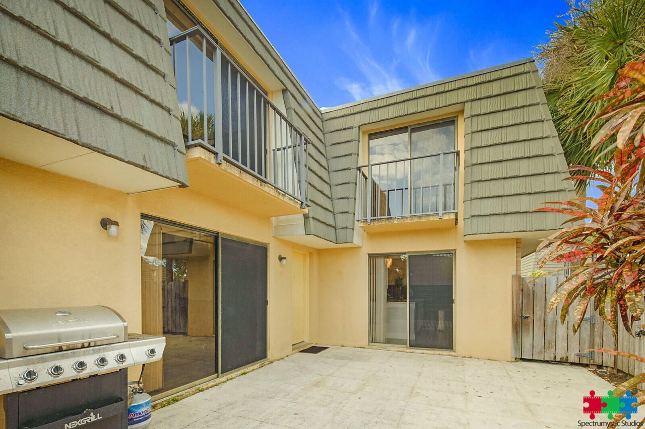 1704 17th Way, West Palm Beach, FL 33407 Photo