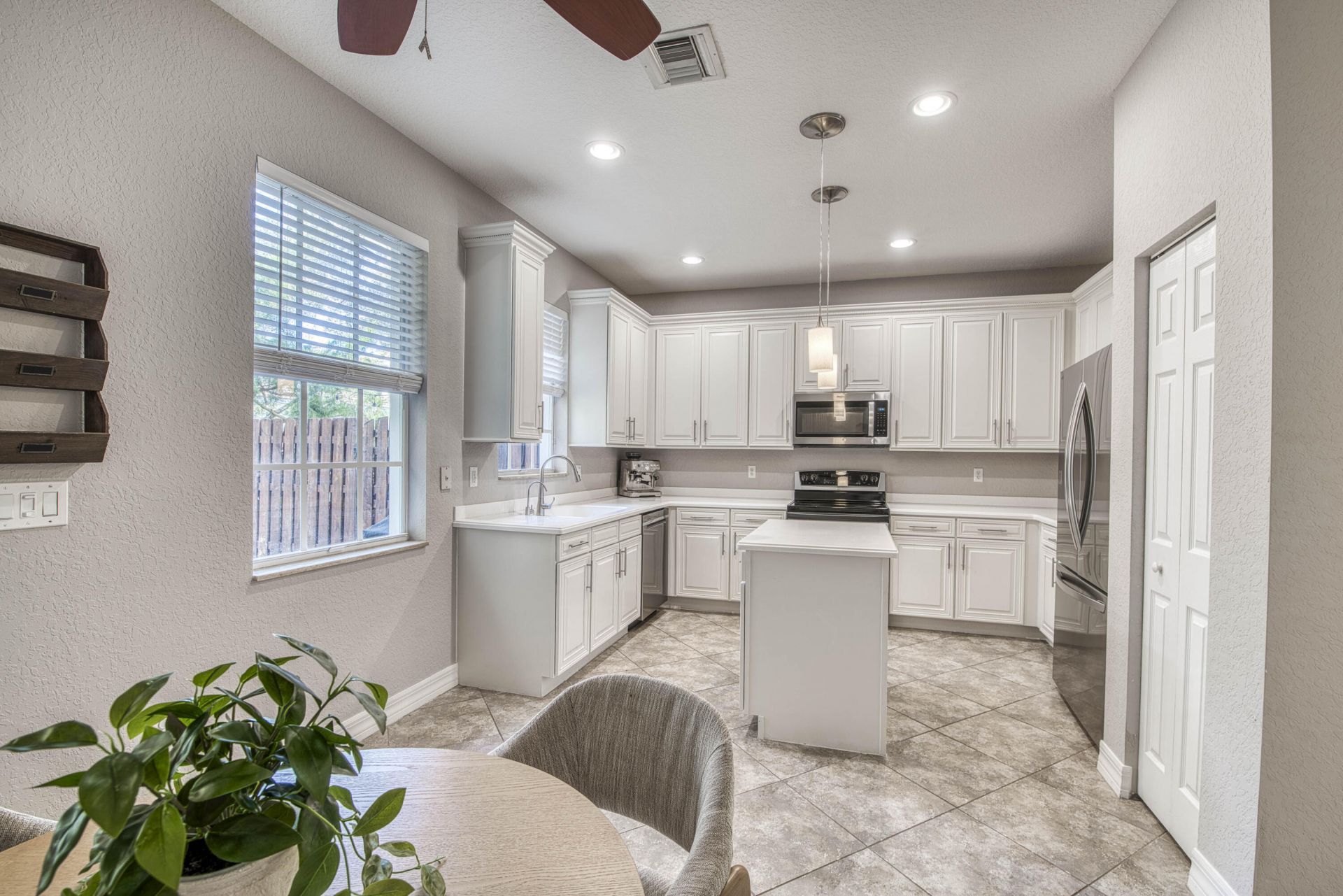 120 W Thatch Palm Circle, Jupiter, FL 33458 Photo