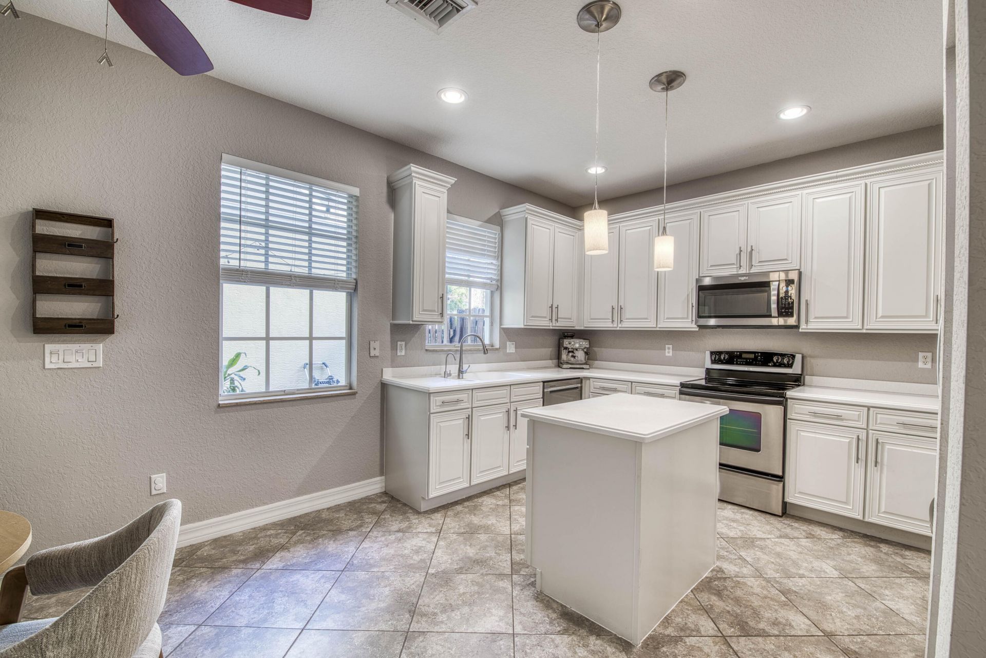 120 W Thatch Palm Circle, Jupiter, FL 33458 Photo