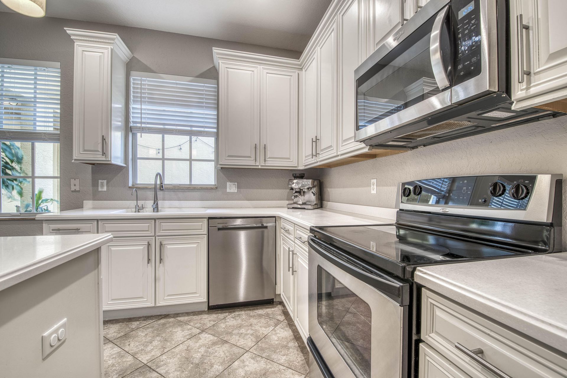 120 W Thatch Palm Circle, Jupiter, FL 33458 Photo