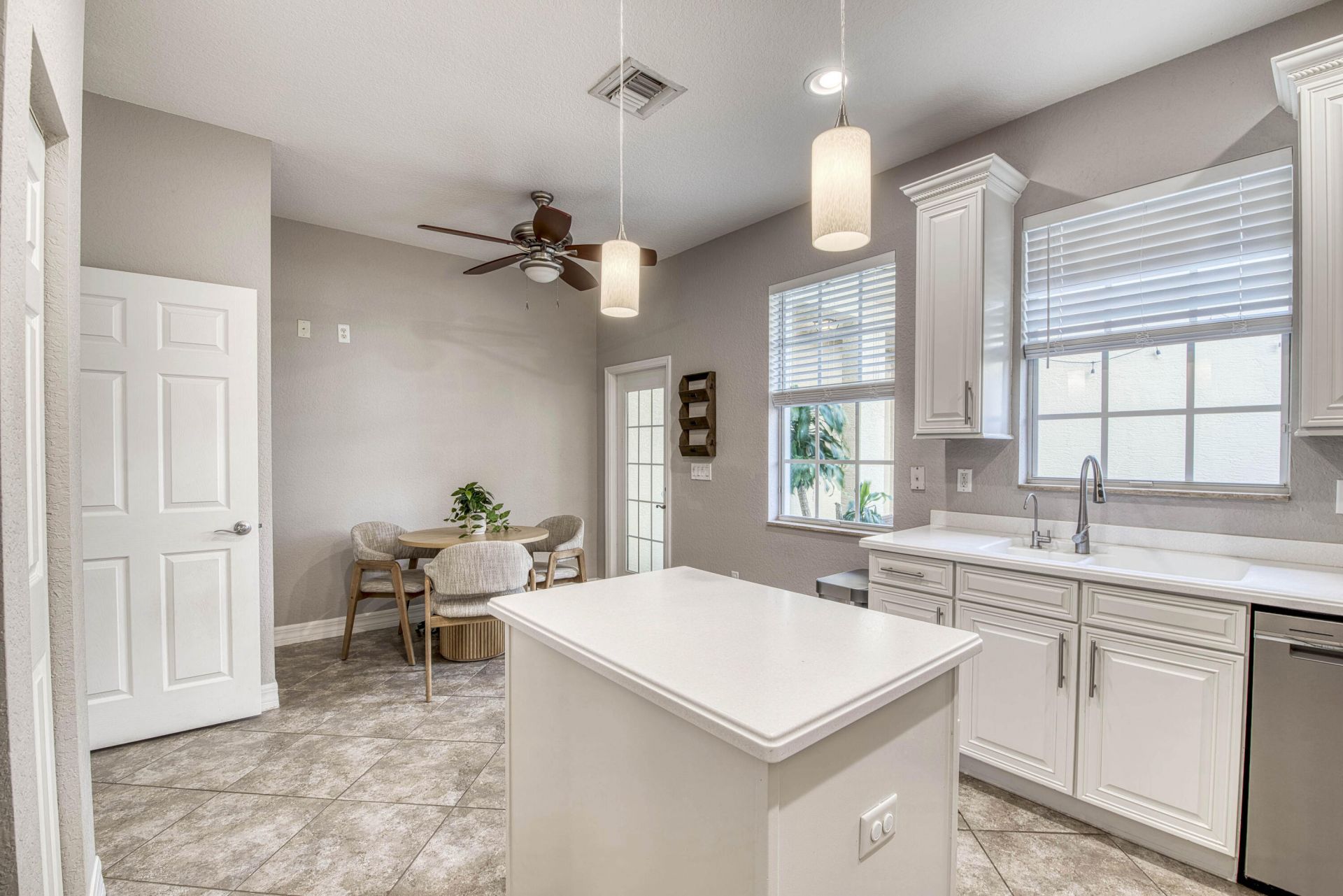 120 W Thatch Palm Circle, Jupiter, FL 33458 Photo