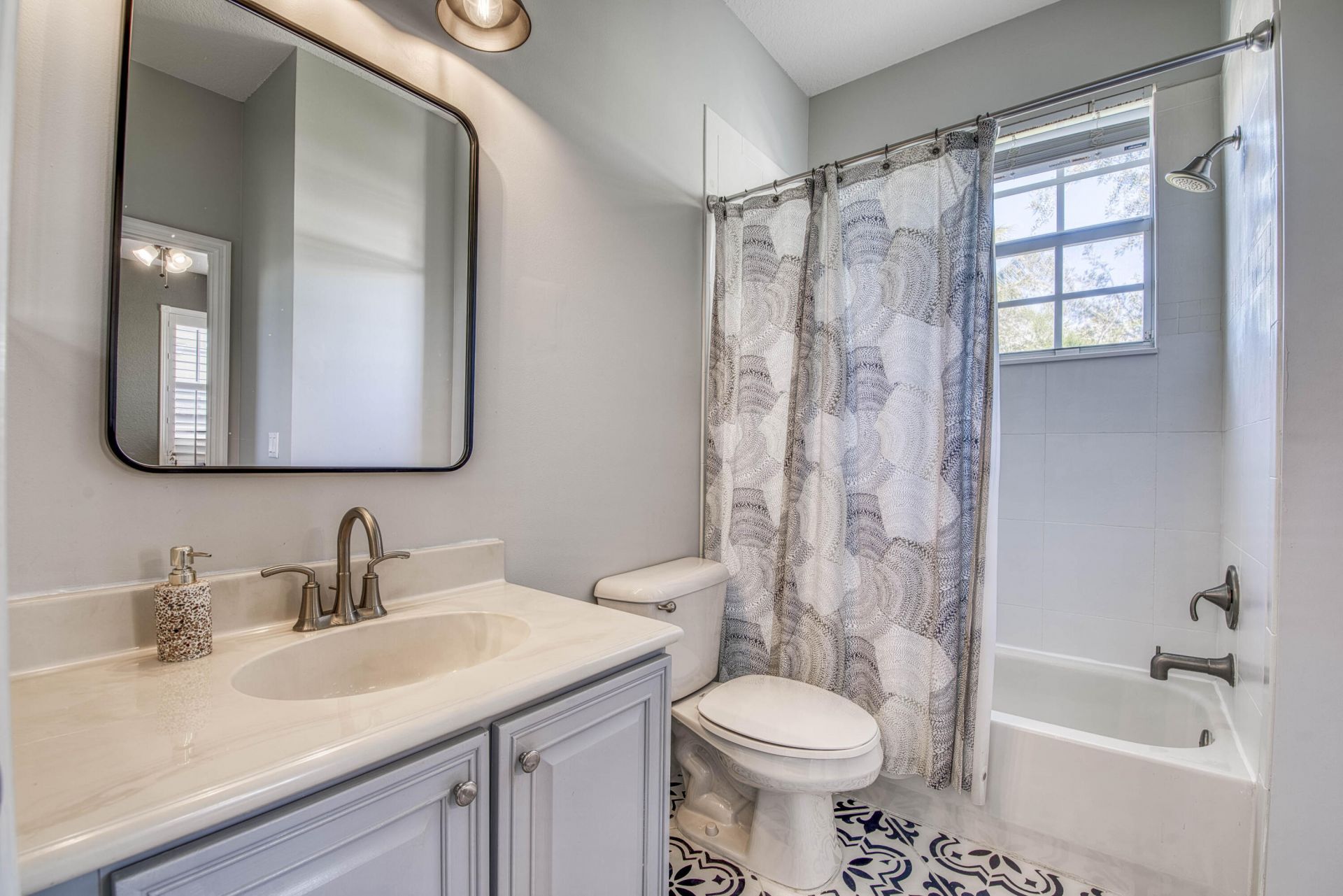 120 W Thatch Palm Circle, Jupiter, FL 33458 Photo