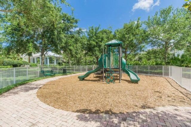 120 W Thatch Palm Circle, Jupiter, FL 33458 Photo