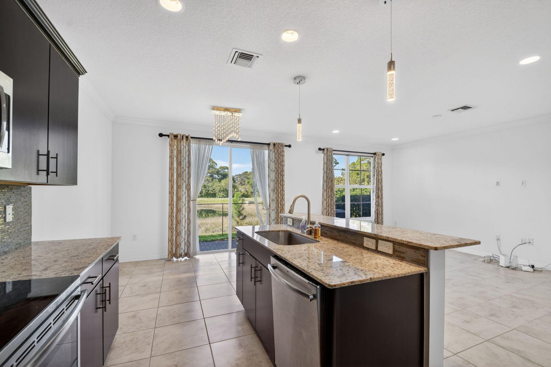 4545 Tara Cove Way, West Palm Beach, FL 33417 Photo