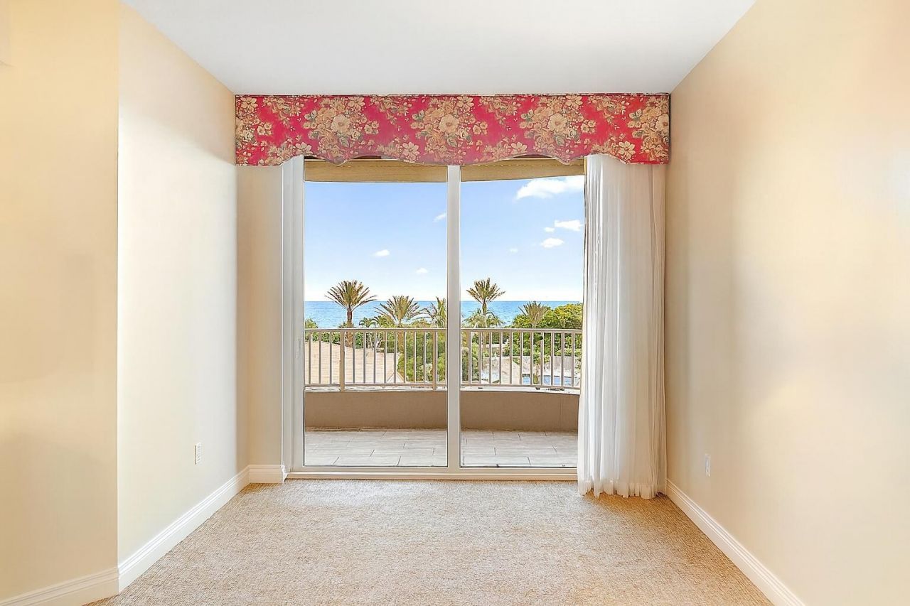 700 Ocean Royale, Unit 302, Juno Beach, FL 33408 Photo