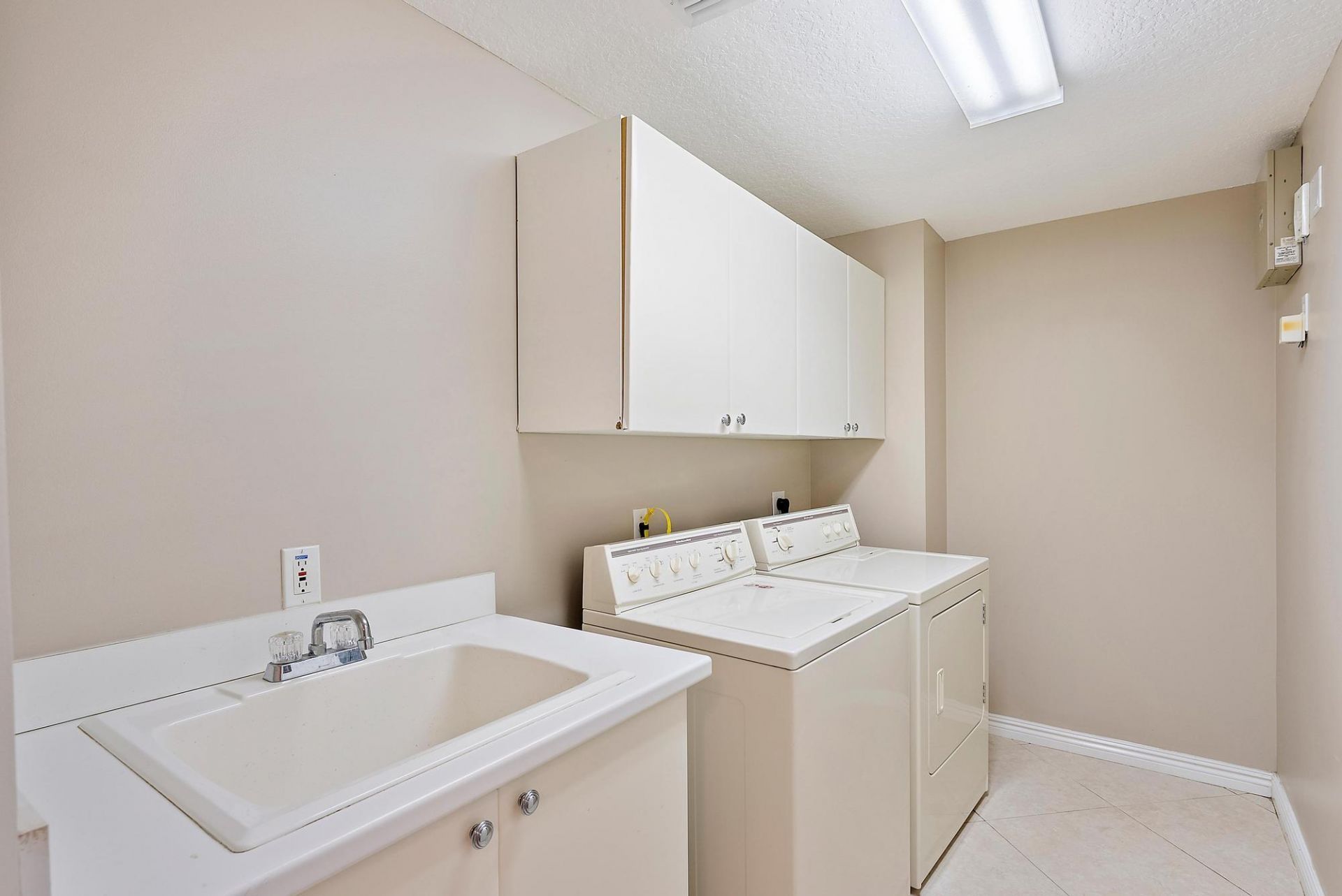 700 Ocean Royale, Unit 302, Juno Beach, FL 33408 Photo