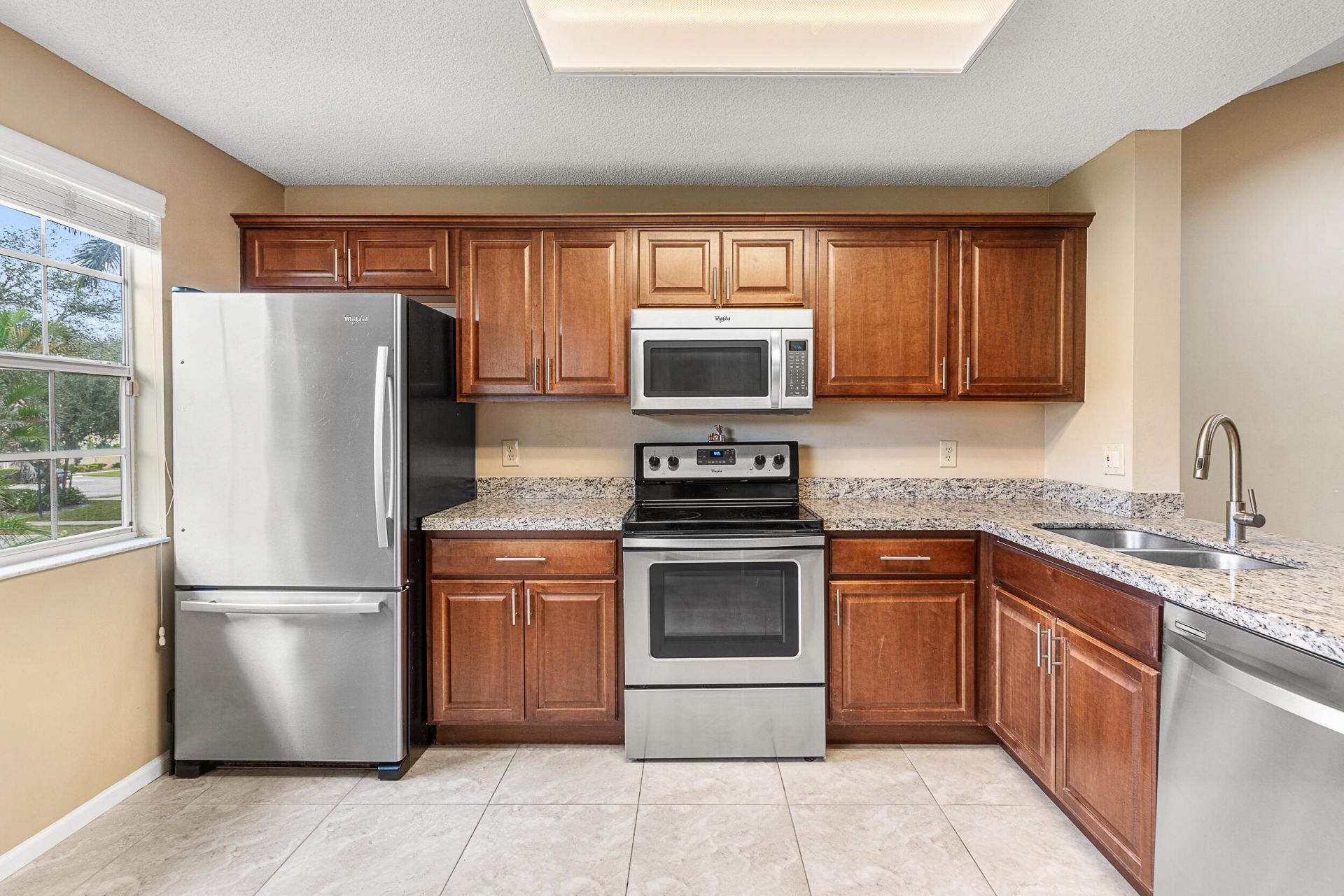 6626 Via Regina, Boca Raton, FL 33433 Photo