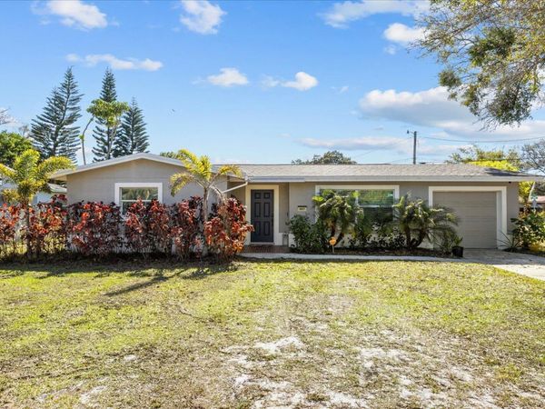 907 Antigua Avenue, Fort Pierce, FL 34982