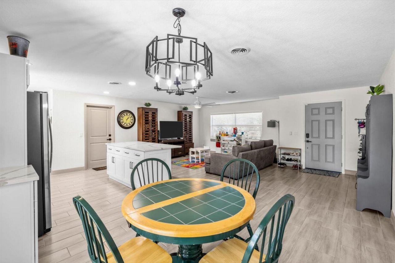 907 Antigua Avenue, Fort Pierce, FL 34982 Photo